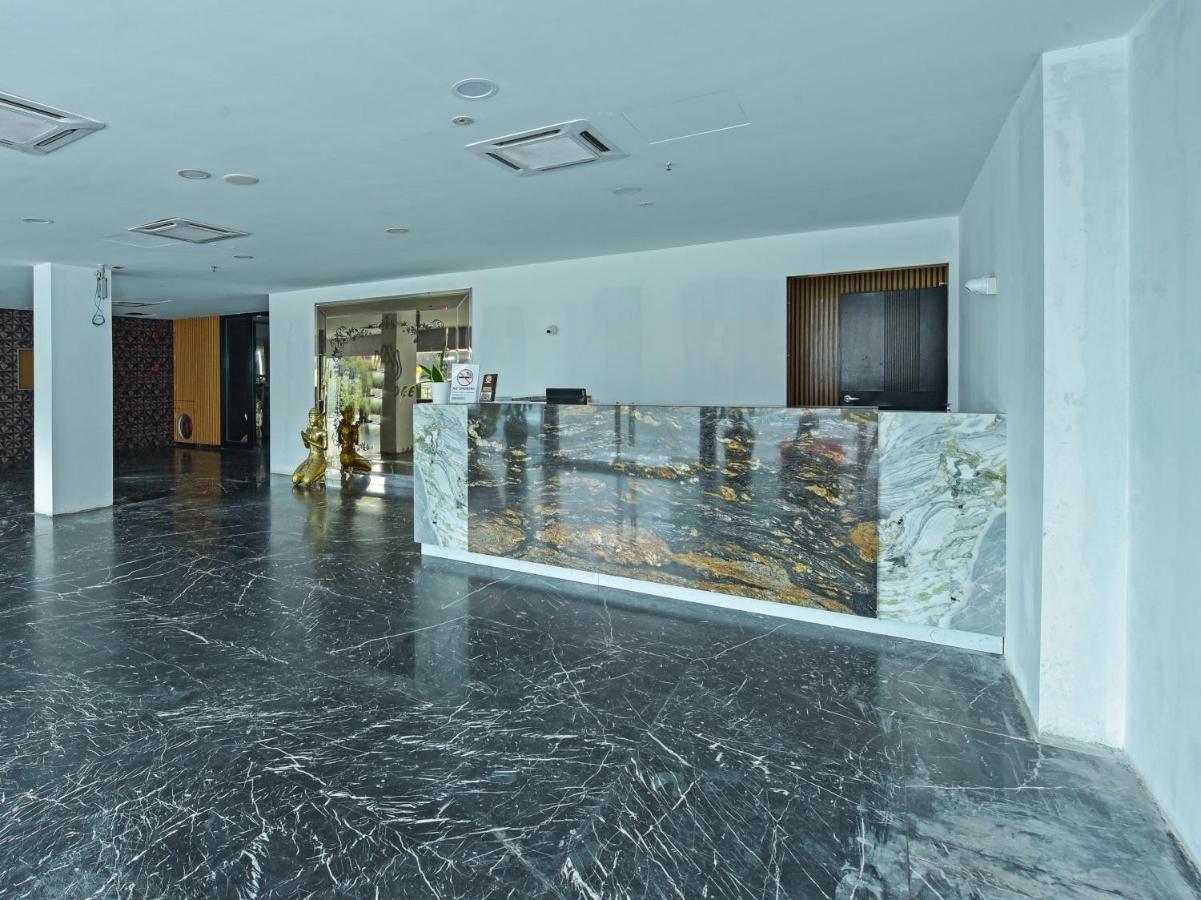Capital O 90130 Sawadee Hotel Johor Bahru Buitenkant foto